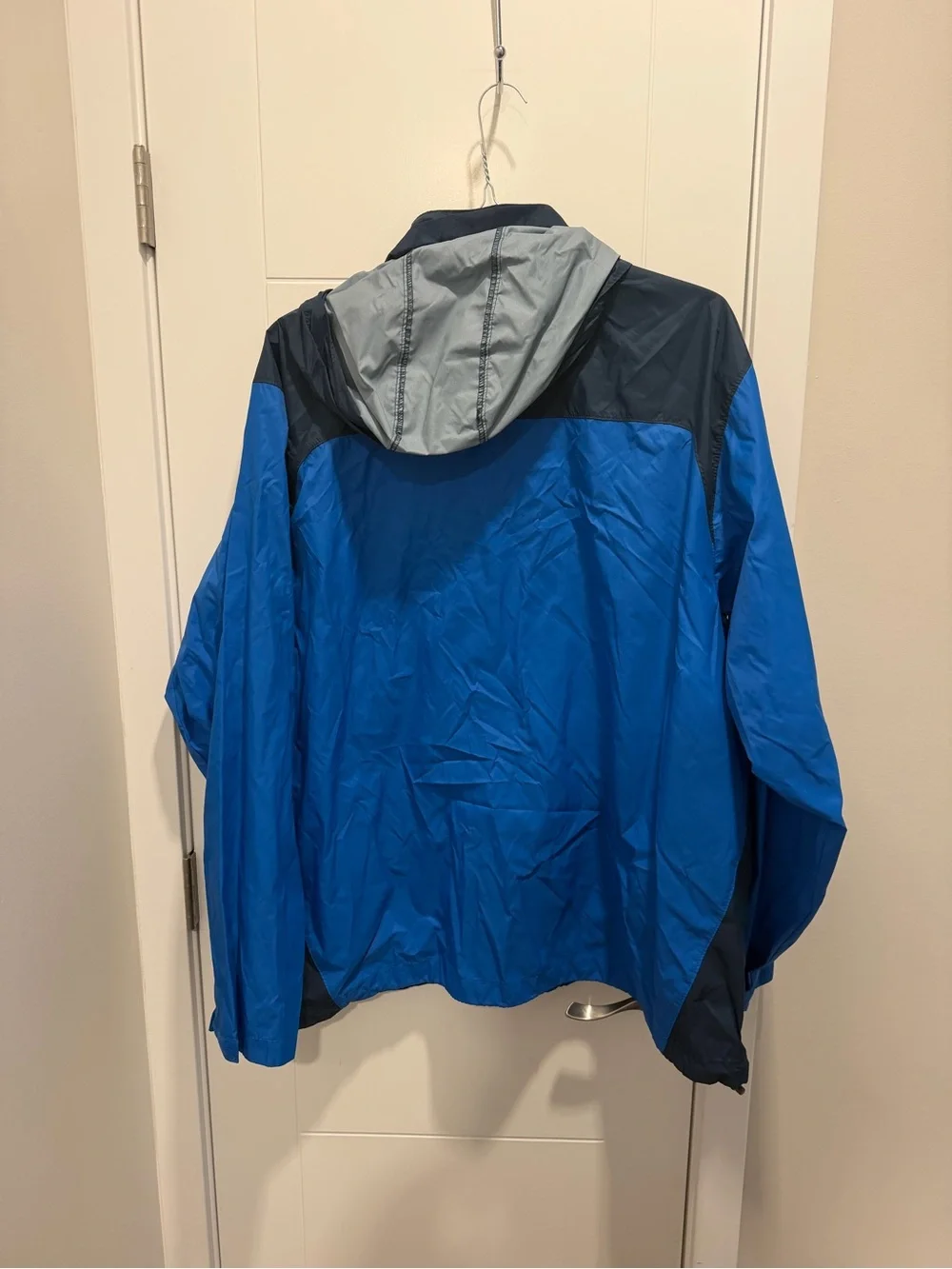 Columbia Navy and Light Blue Hooded Packable Jacket